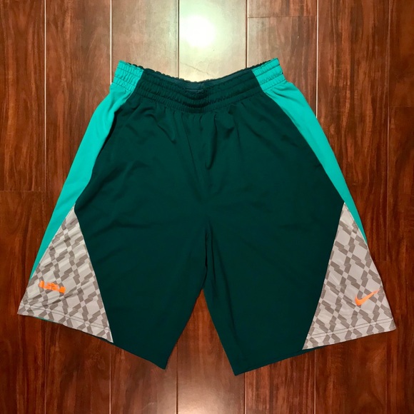 Lebron James - Basketball Shorts - Picture 1 of 4